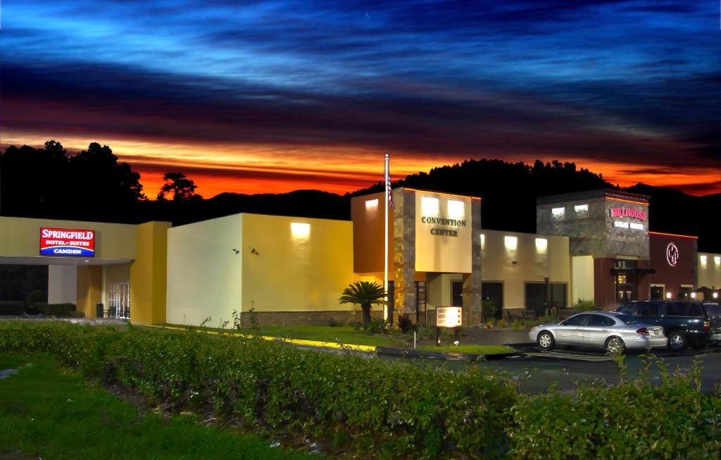 Springfield Hotel And Suites 金斯兰 外观 照片